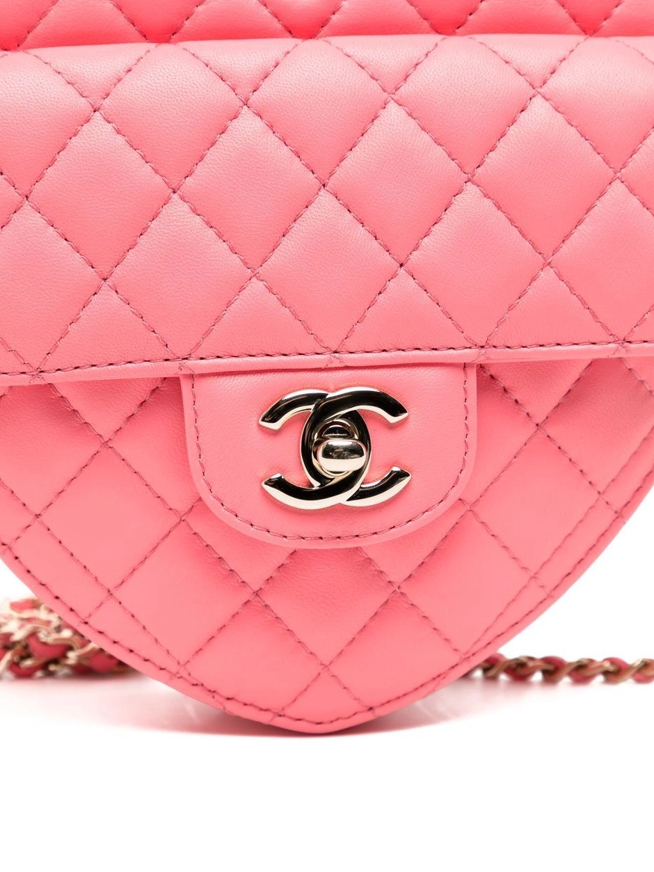 Cheap bag Women Love CHANEL 2022 crossbody Heart 0218