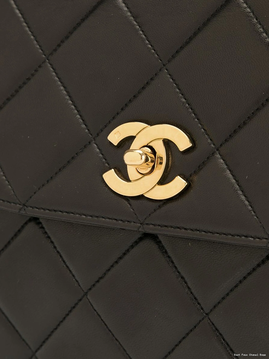 Affordable CHANEL diamond Women trapeze quilted tote 0222